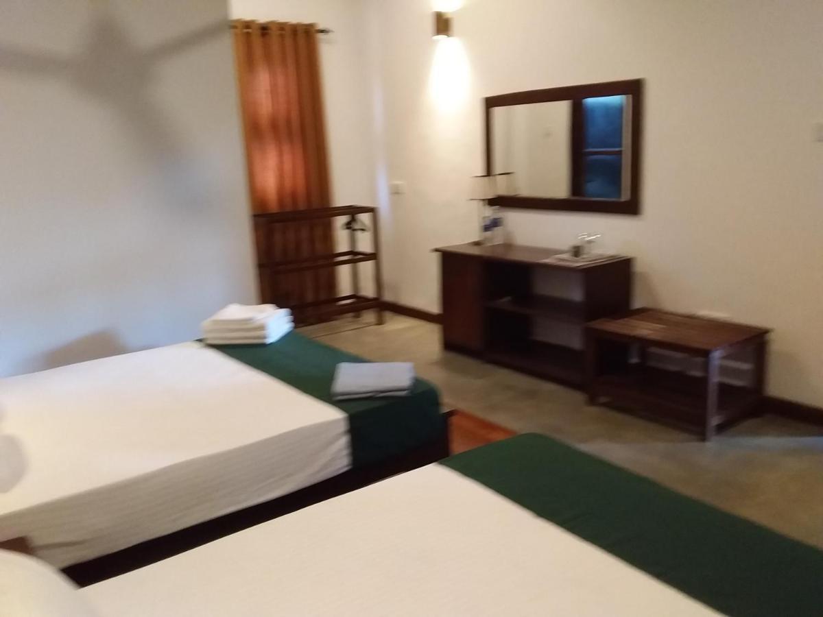 Forest Edge Villa Anuradhapura Habitación foto