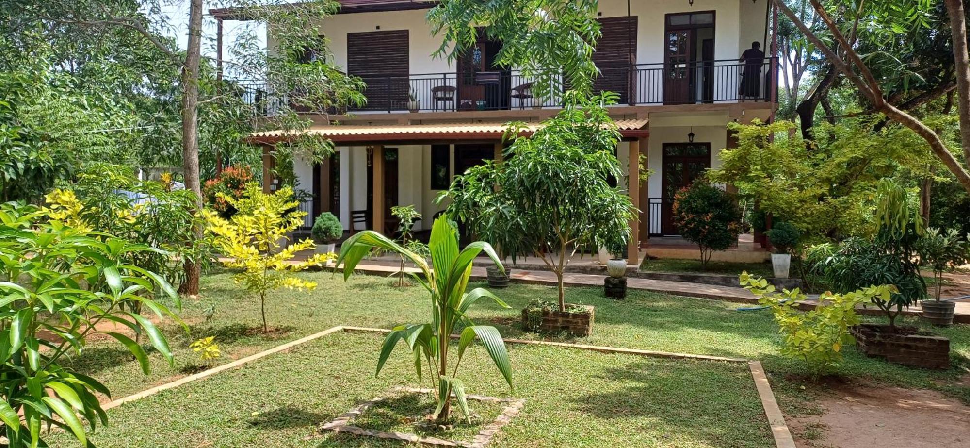 Forest Edge Villa Anuradhapura Exterior foto